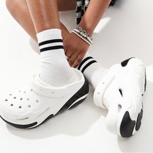 ✨Host Pick✨Bubble Crocs Classic Clog White M6/W8